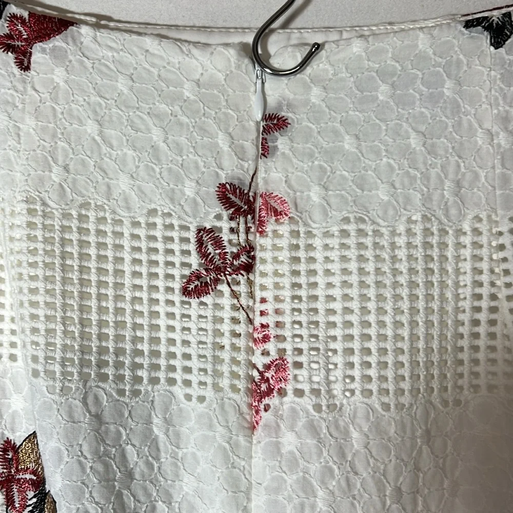 Antonio Melani White Floral Embroidery Skirt Size 4 - Picture 5 of 7